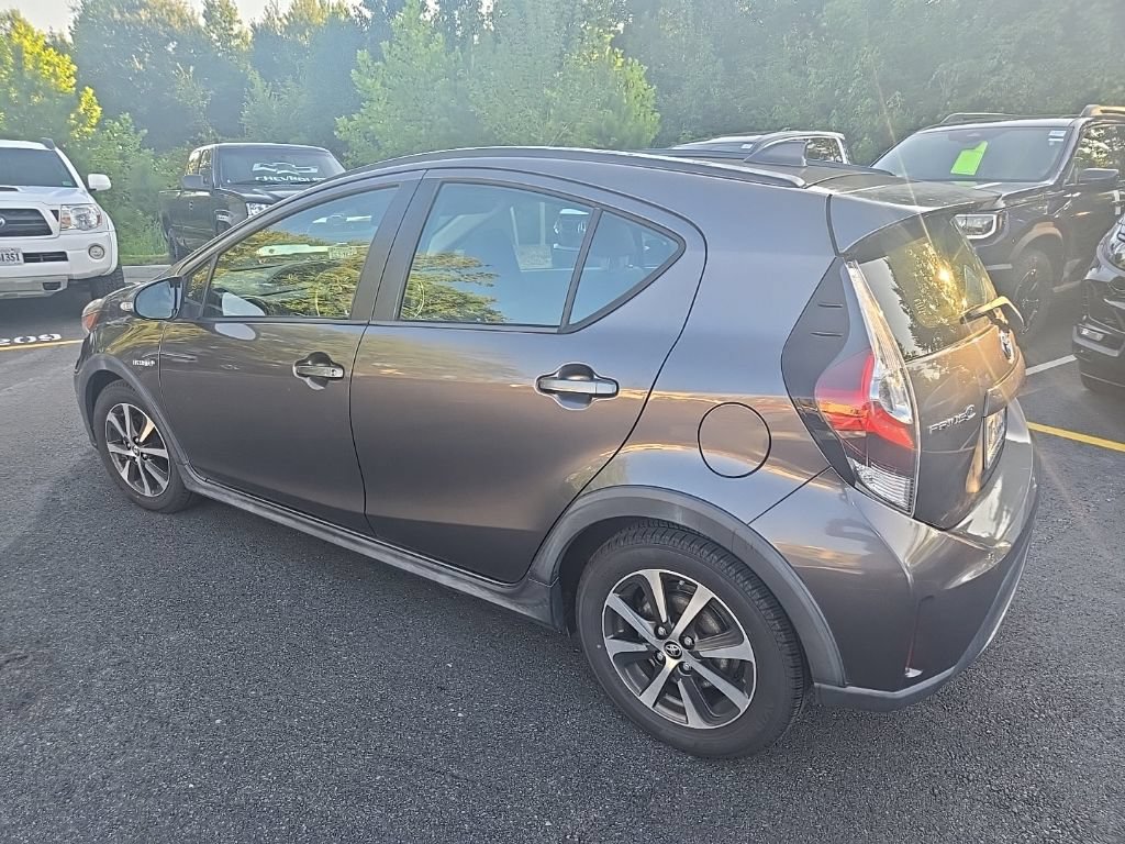 Used 2018 Toyota Prius C Two w/ Carpet Mat Package FWD image 6