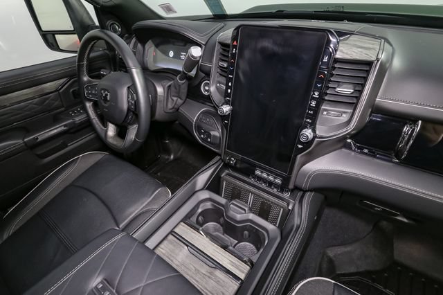Used 2025 RAM 3500 Limited AWD/4WD image 17