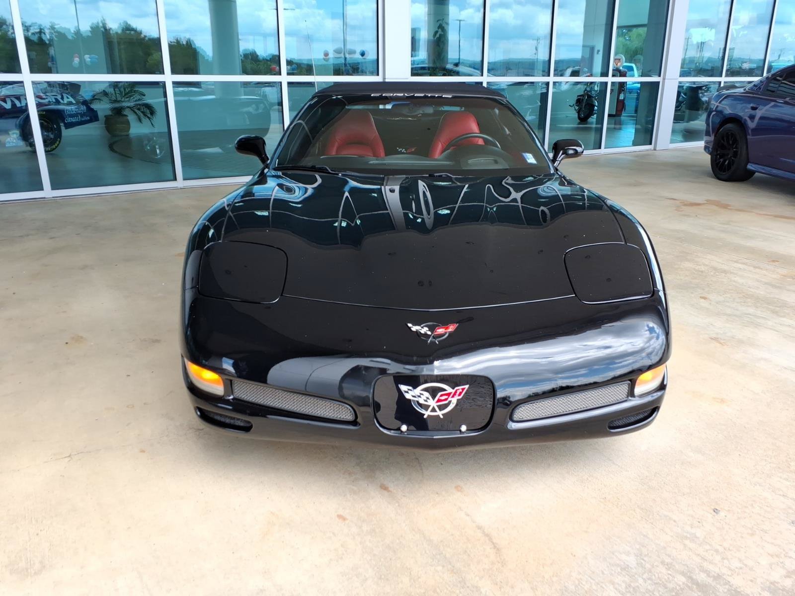 Used 2004 Chevrolet Corvette Convertible w/ Preferred Equipment Group RWD image 2