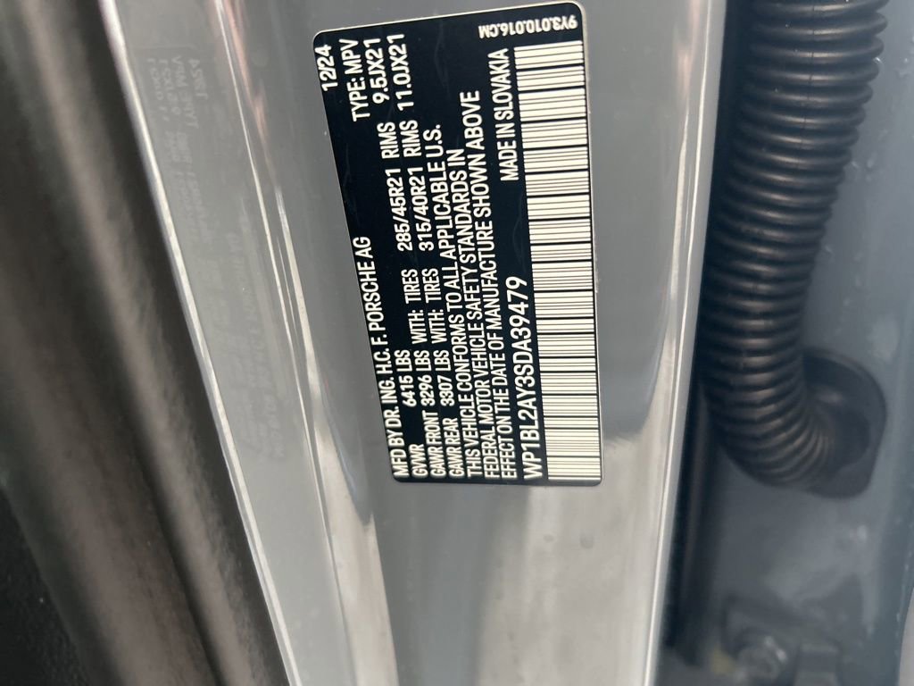 Used 2025 Porsche Cayenne S image 46