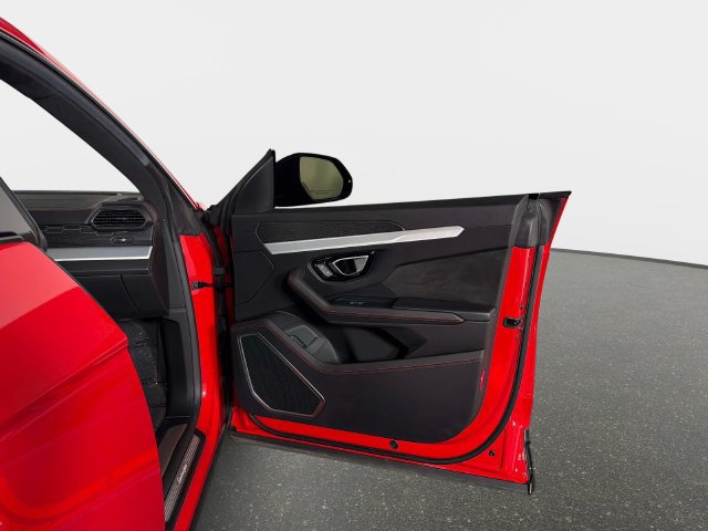 Used 2020 Lamborghini Urus AWD/4WD image 24