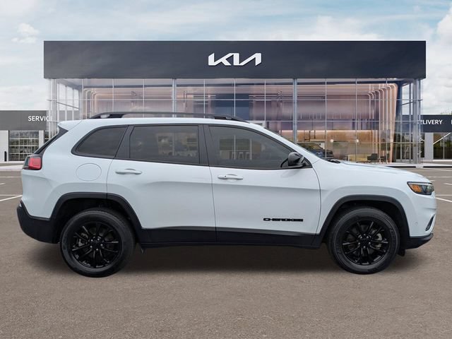 Certified 2023 Jeep Cherokee Altitude Lux AWD/4WD image 3
