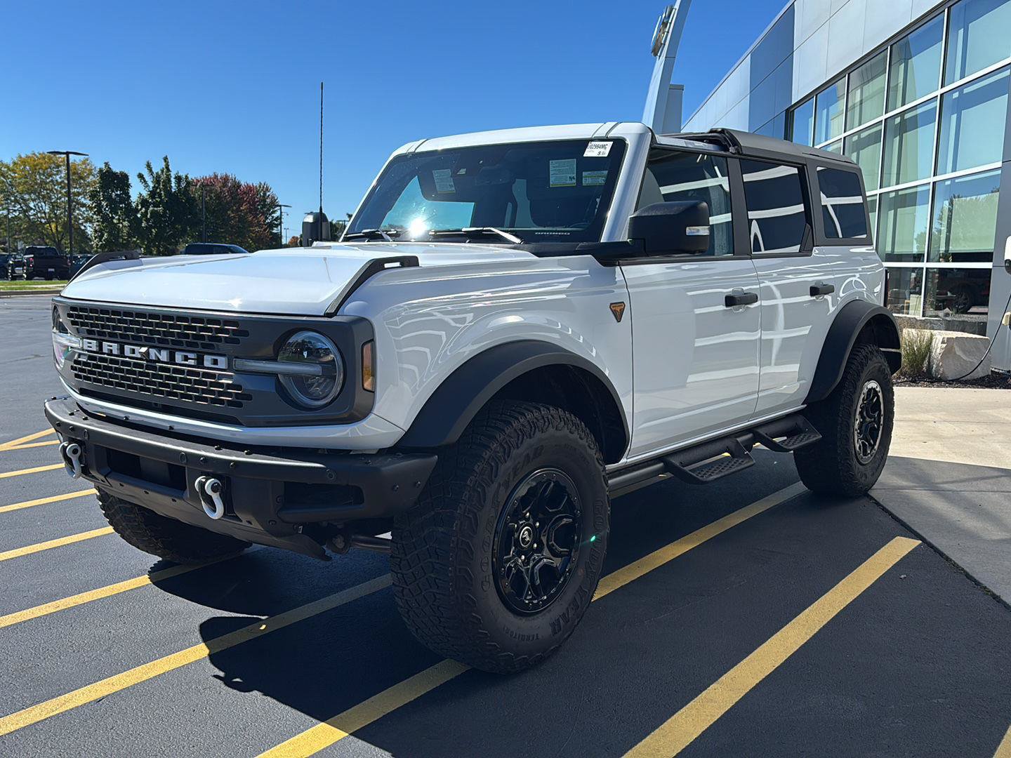 Used 2024 Ford Bronco Badlands AWD/4WD image 3