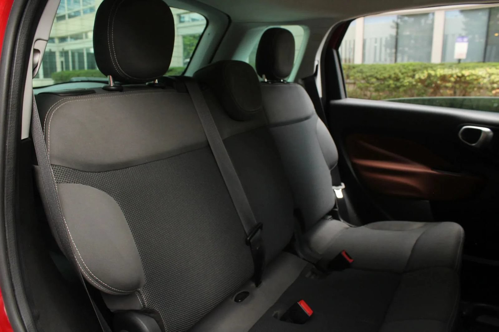 Used 2015 FIAT 500L Trekking FWD image 22