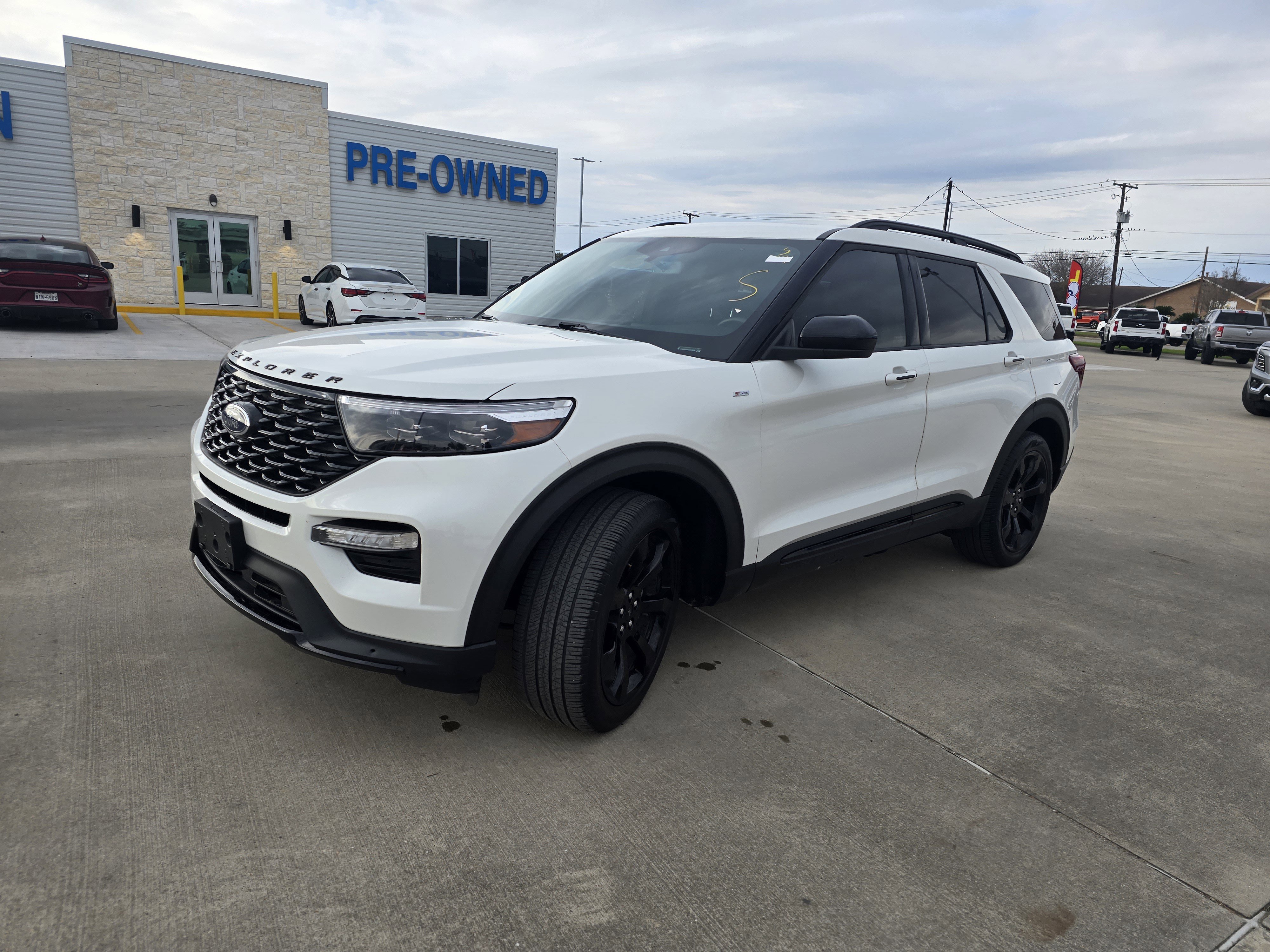 Used 2024 Ford Explorer ST-Line w/ Class IV Trailer Tow Package image 7