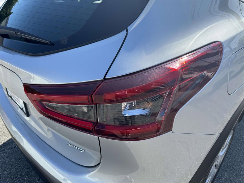 Used 2020 Nissan Rogue Sport S image 7