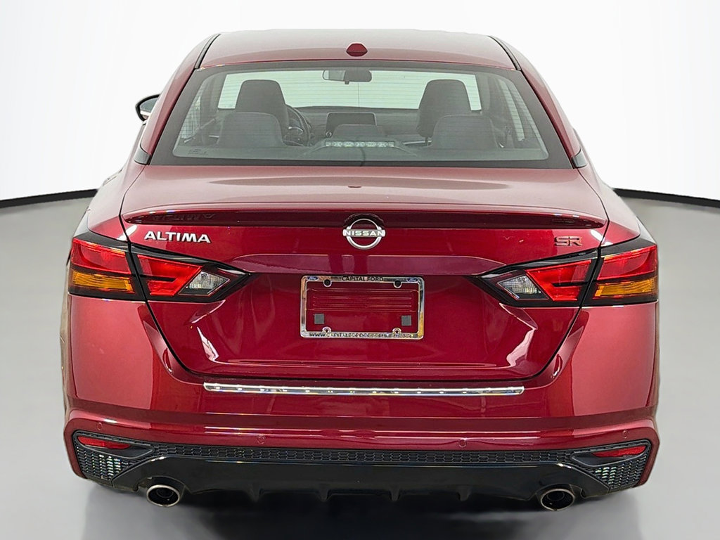 Used 2023 Nissan Altima 2.5 SR FWD image 11