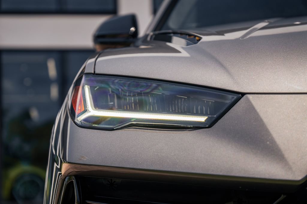 Used 2023 Lamborghini Urus S AWD/4WD image 9