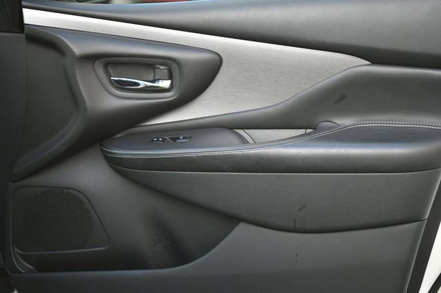 Used 2020 Nissan Murano SV image 27