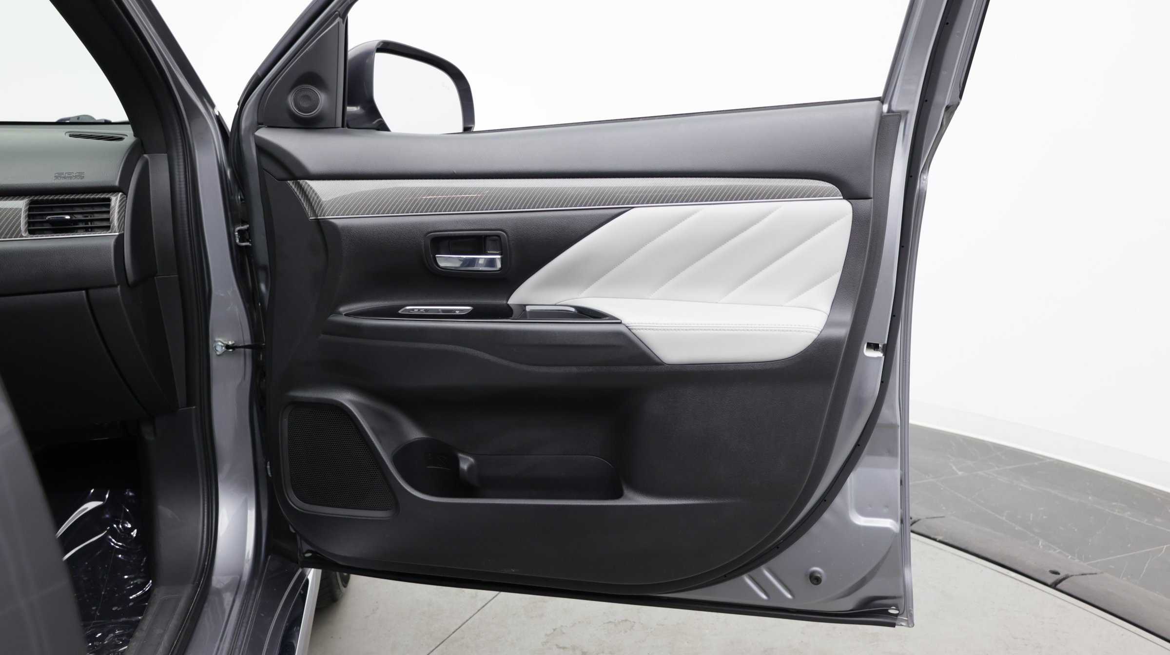Used 2022 Mitsubishi Outlander LE AWD/4WD image 43