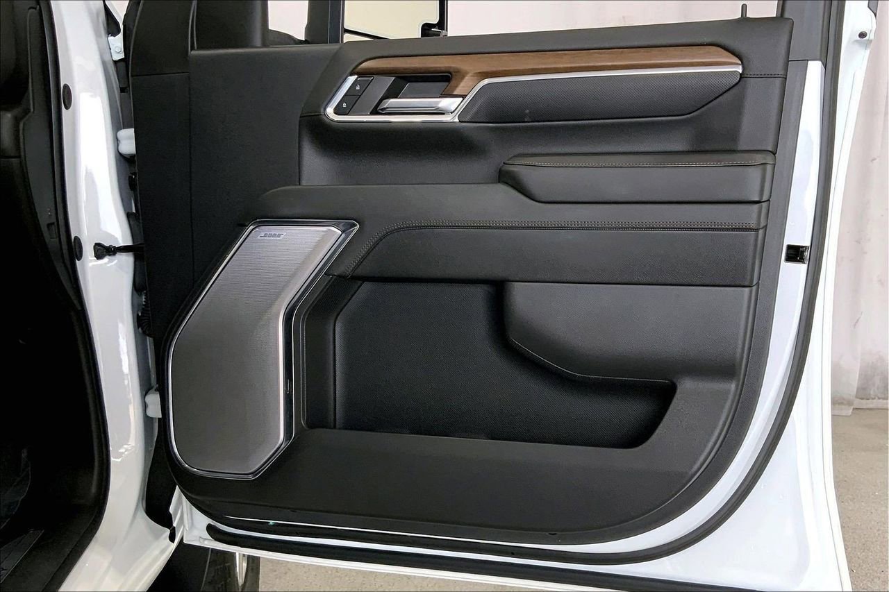 Used 2024 Chevrolet Silverado 2500 High Country w/ High Country Premium Package image 26