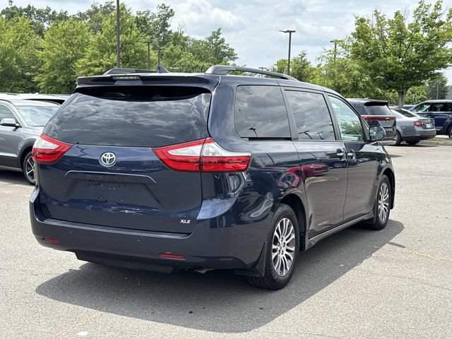 Used 2019 Toyota Sienna XLE w/ XLE Navigation Package FWD video 2