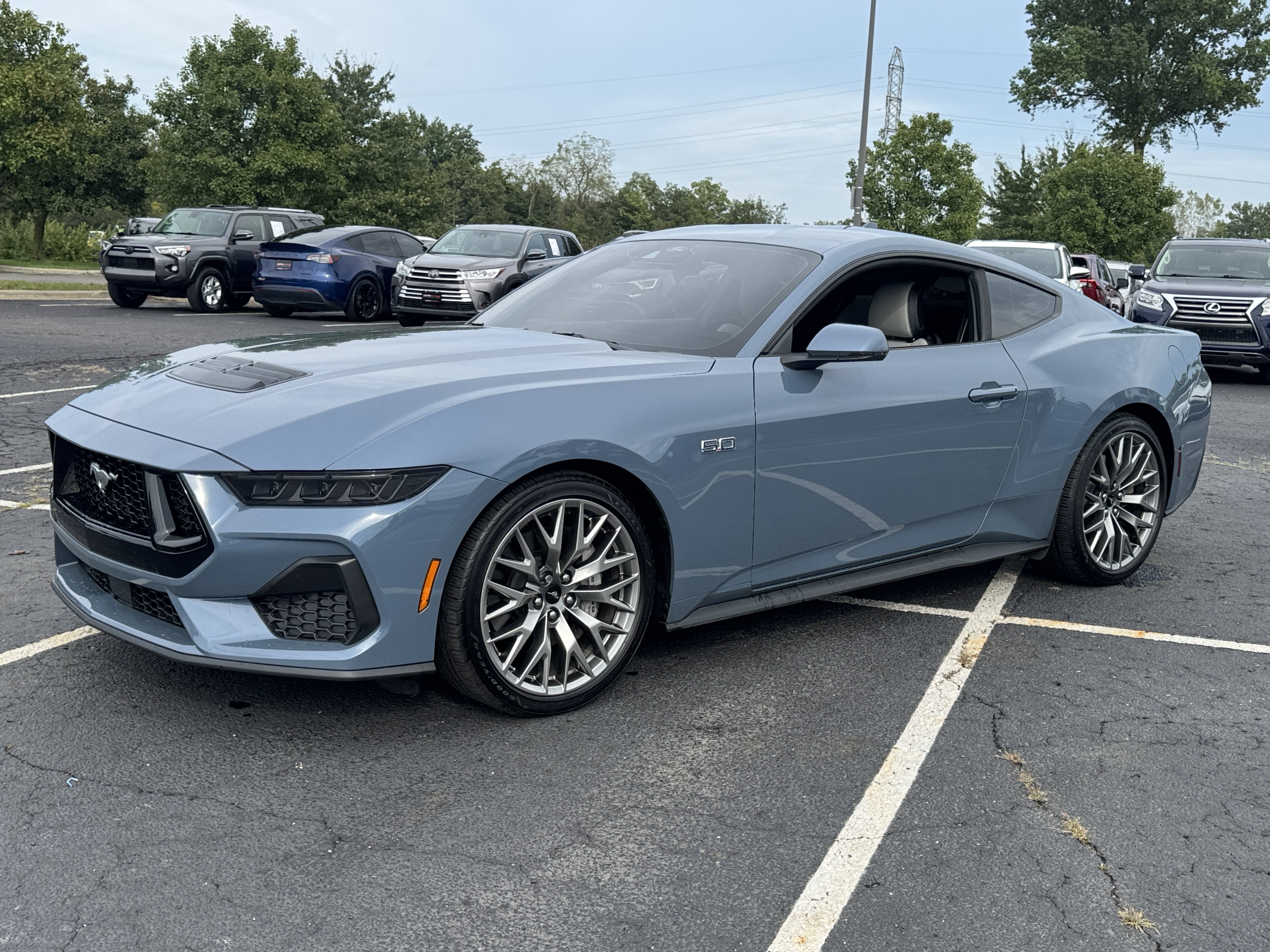 Used 2025 Ford Mustang GT Premium RWD image 6