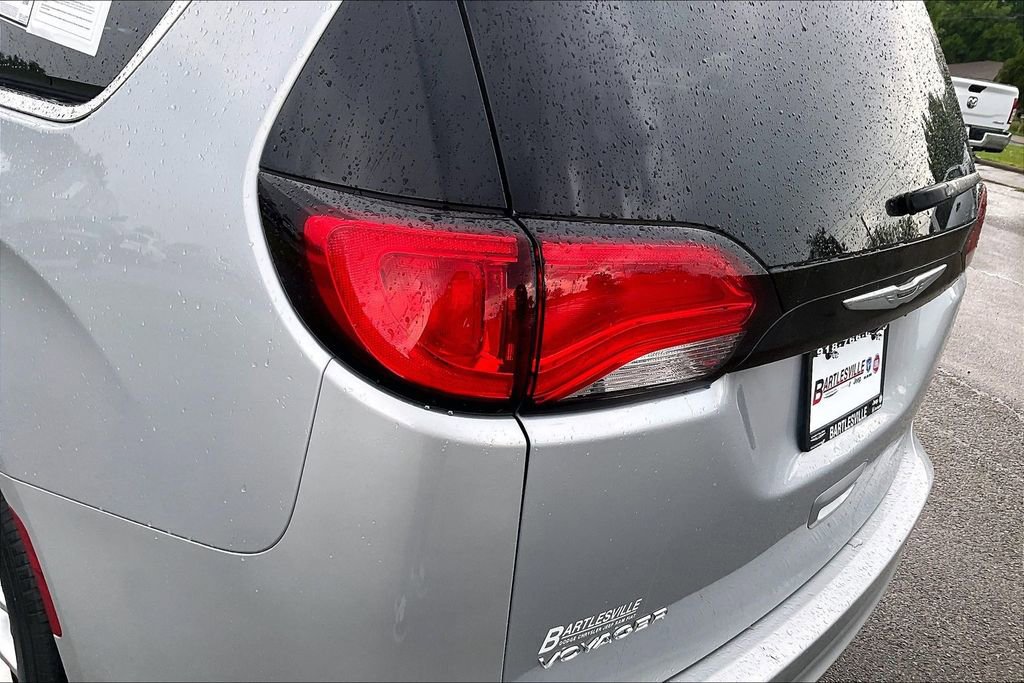 Used 2023 Chrysler Voyager LX FWD image 29