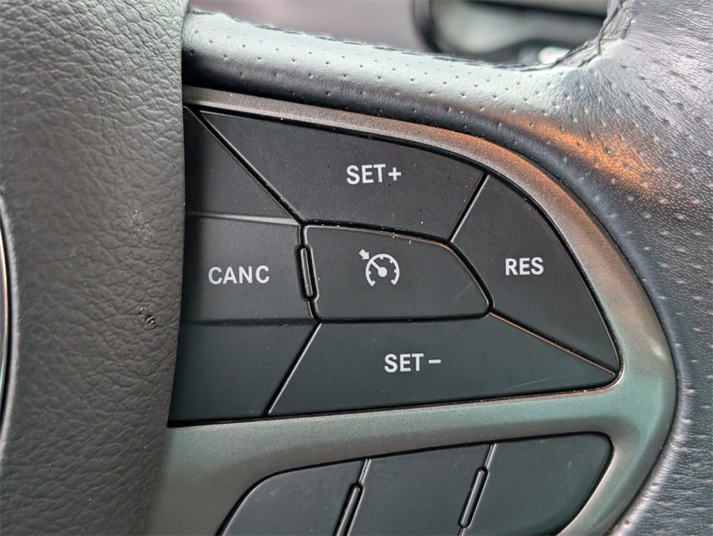 Used 2019 Dodge Challenger SXT w/ Blacktop Package image 25