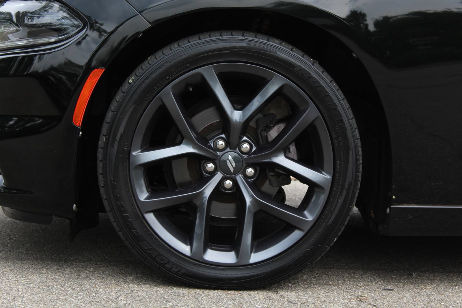 Used 2020 Dodge Charger SXT w/ Blacktop Package RWD image 28