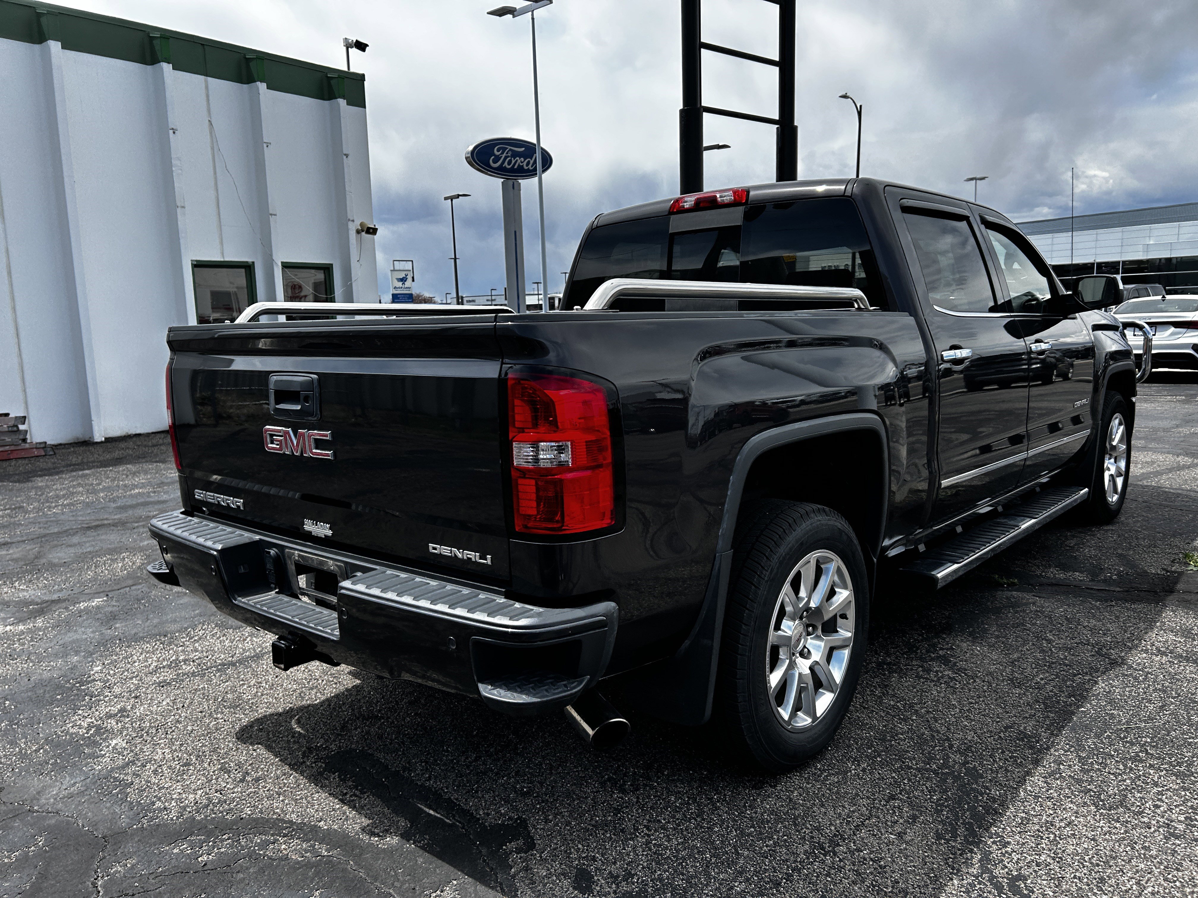 Used 2015 GMC Sierra 1500 Denali w/ Driver Alert Package AWD/4WD image 5