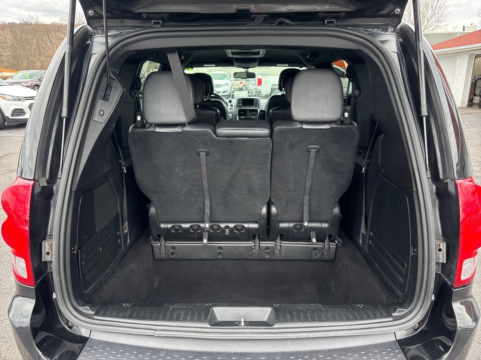Used 2017 Dodge Grand Caravan GT FWD image 22