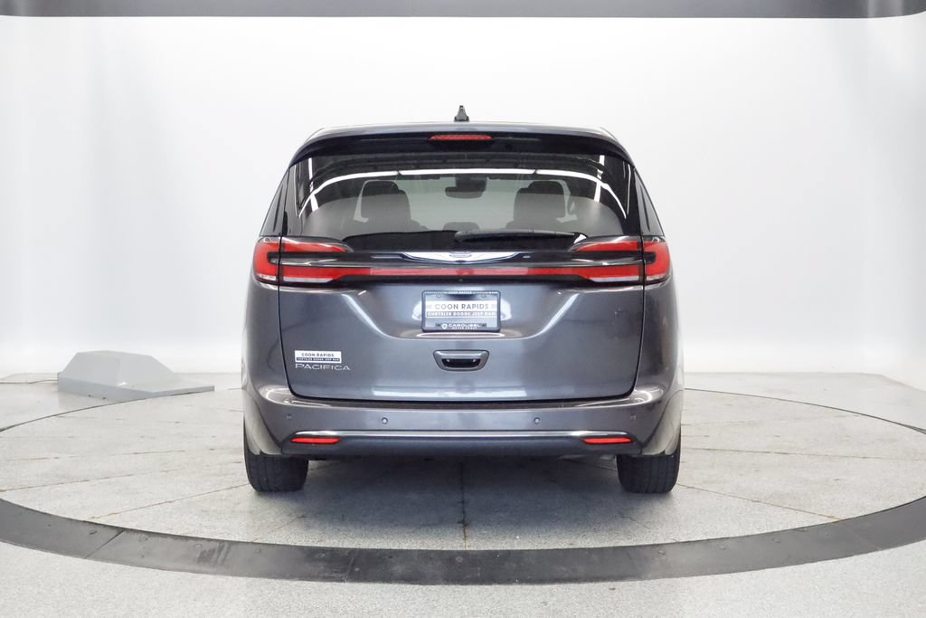 Certified 2023 Chrysler Pacifica Touring-L FWD image 4
