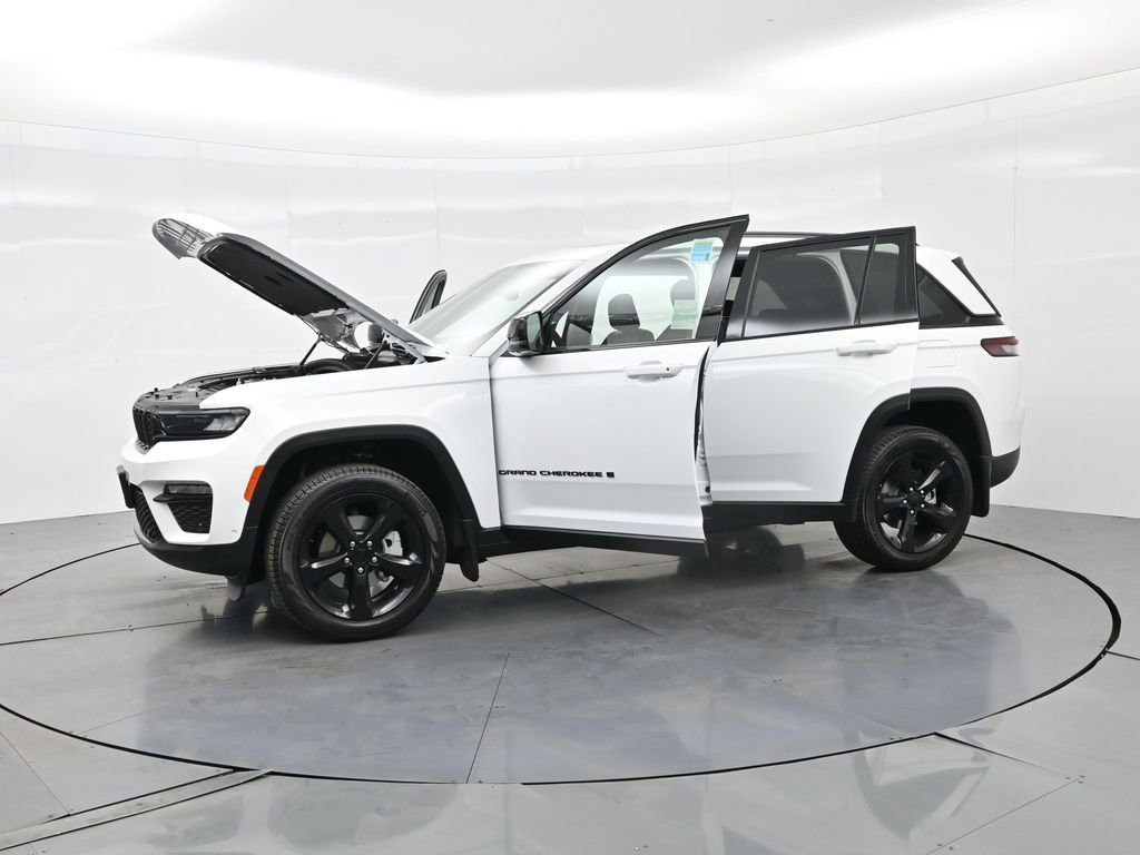 New 2025 Jeep Grand Cherokee Limited w/ Luxury Tech Group II image 43