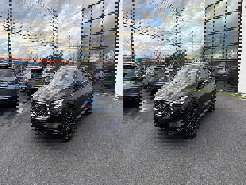 Used 2023 INFINITI QX50 Sensory image 1