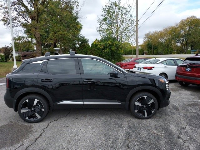 New 2026 Nissan Kicks SR w/ Cold Weather Package image 2