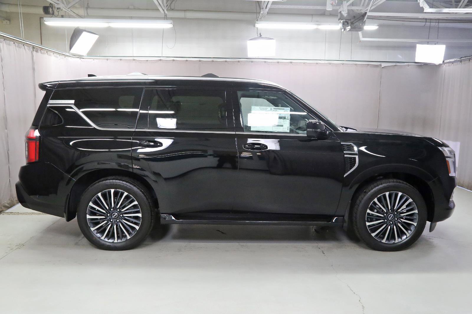 New 2026 Nissan Armada Platinum Reserve w/ Convenience Package image 13