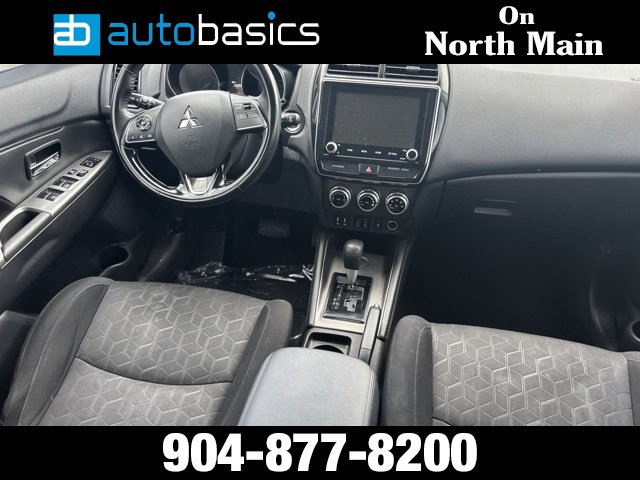 Used 2021 Mitsubishi Outlander Sport SE image 13