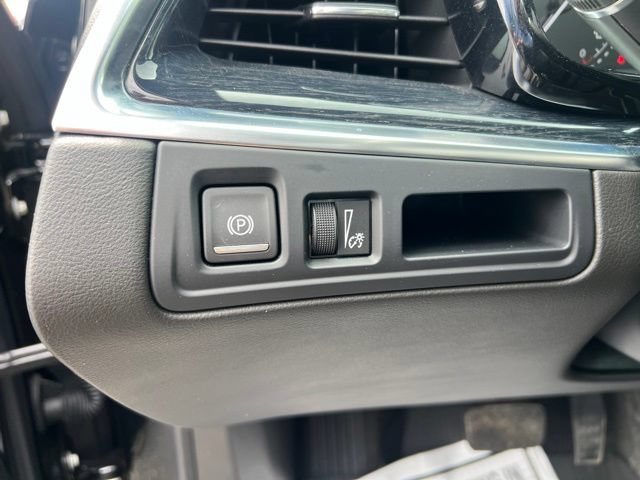 Used 2024 Cadillac XT5 Premium Luxury w/ LPO, Floor Liner Package AWD/4WD image 28