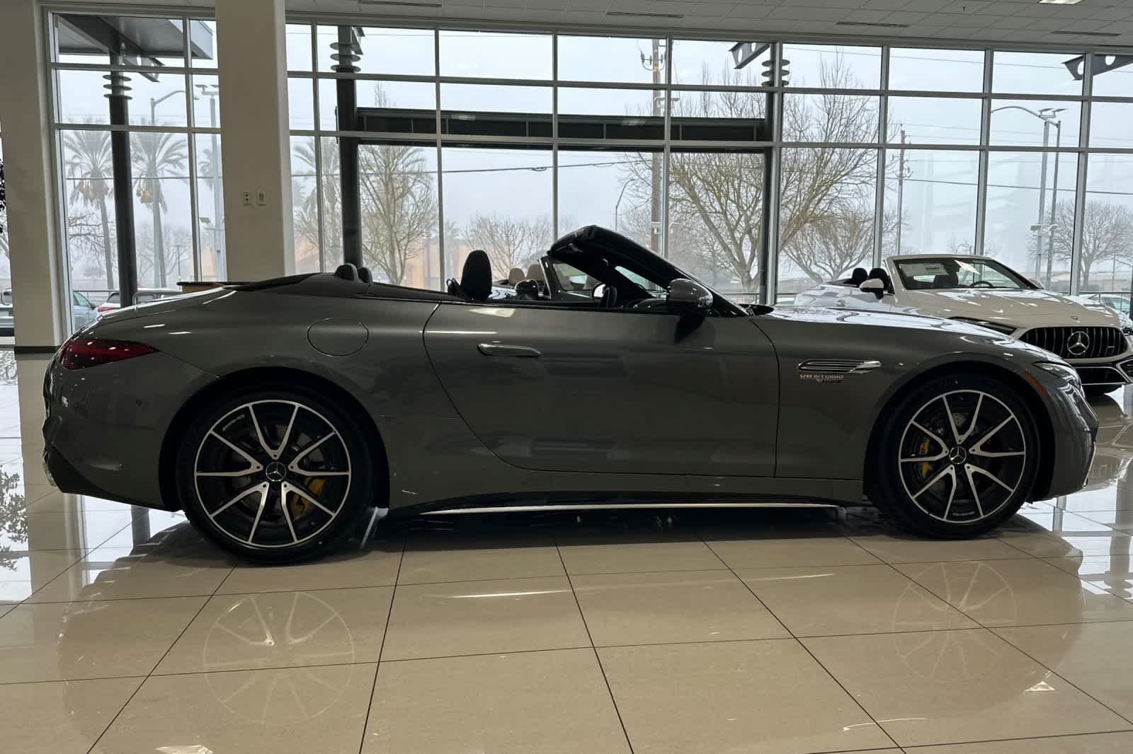 New 2026 Mercedes-Benz SL 63 AMG 4MATIC image 2