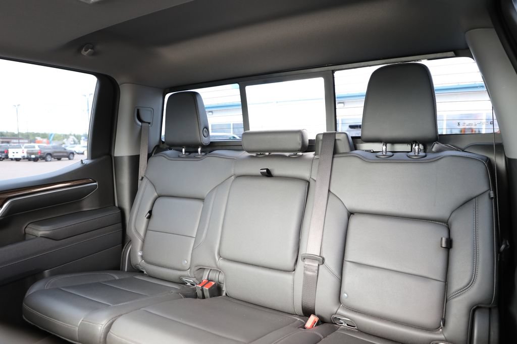 Used 2024 Chevrolet Silverado 1500 LT Trail Boss w/ LT Trail Boss Premium Package AWD/4WD image 12