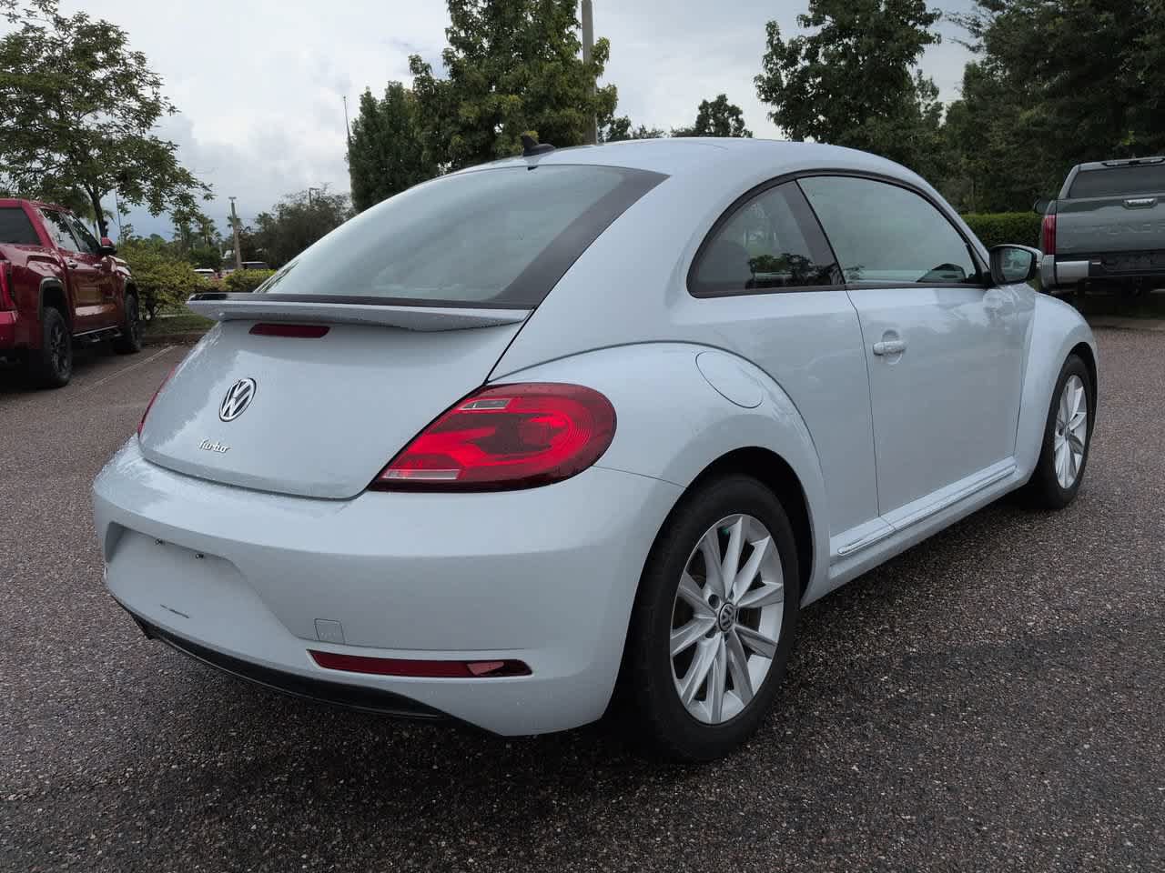 Used 2018 Volkswagen Beetle 2.0T S FWD image 6