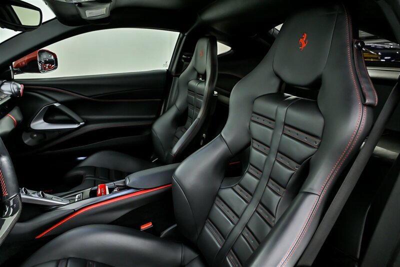 Used 2018 Ferrari 812 Superfast RWD image 21