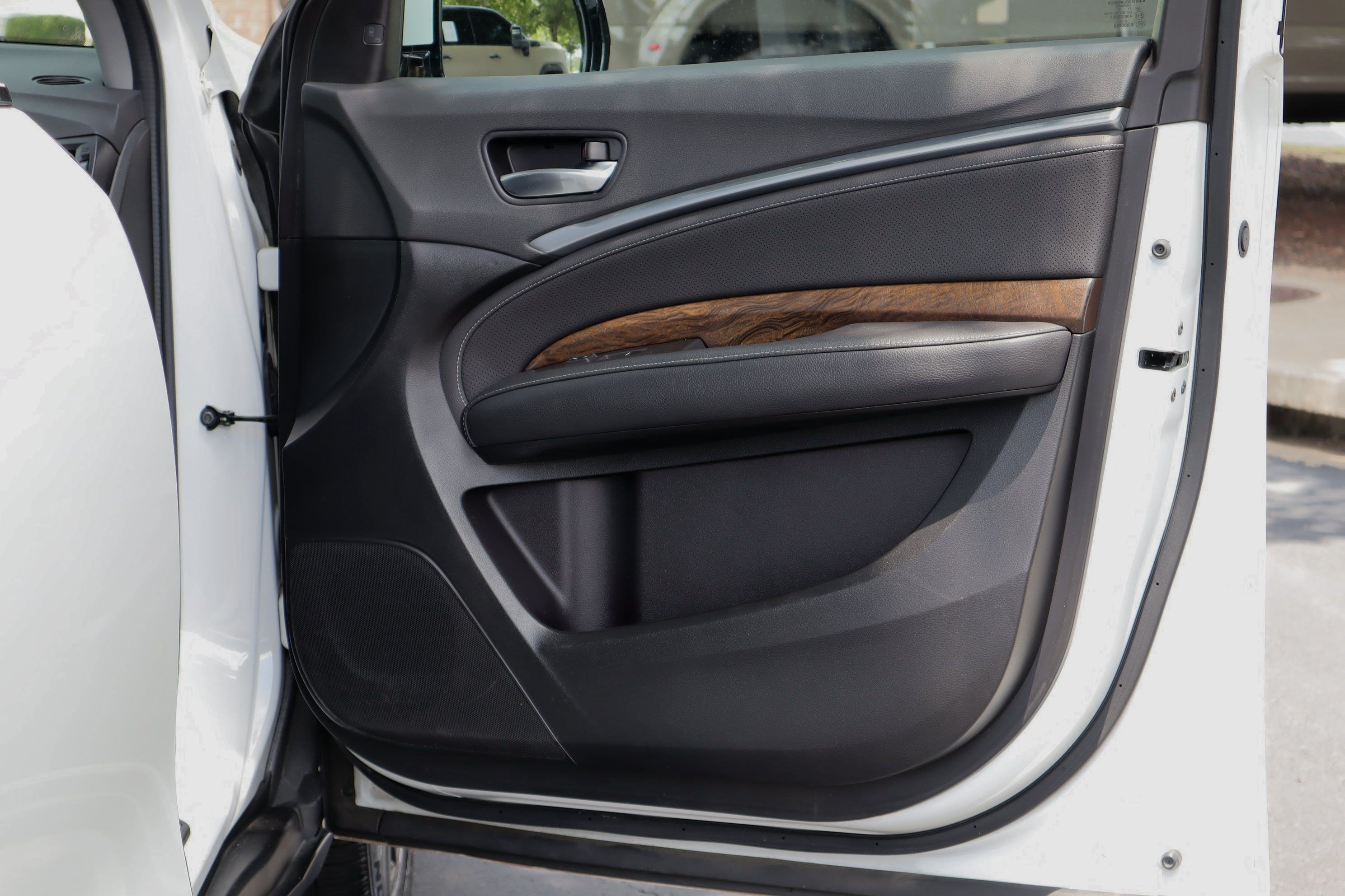 Used 2020 Acura MDX SH-AWD w/ Technology Package image 28
