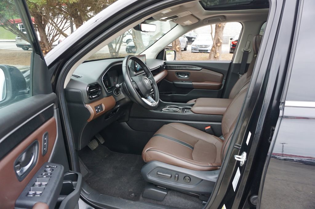 Used 2024 Honda Pilot Elite image 2