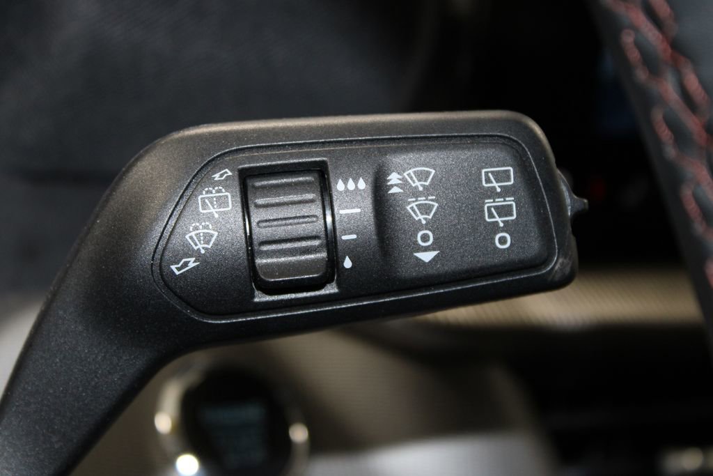 Used 2025 Ford Explorer Active image 41