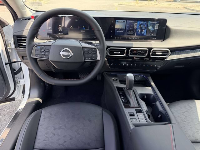 New 2026 Nissan Sentra SR w/ SR Premium Package FWD image 18