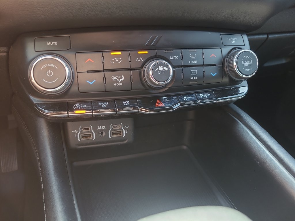 Used 2021 Dodge Durango SXT AWD/4WD image 22