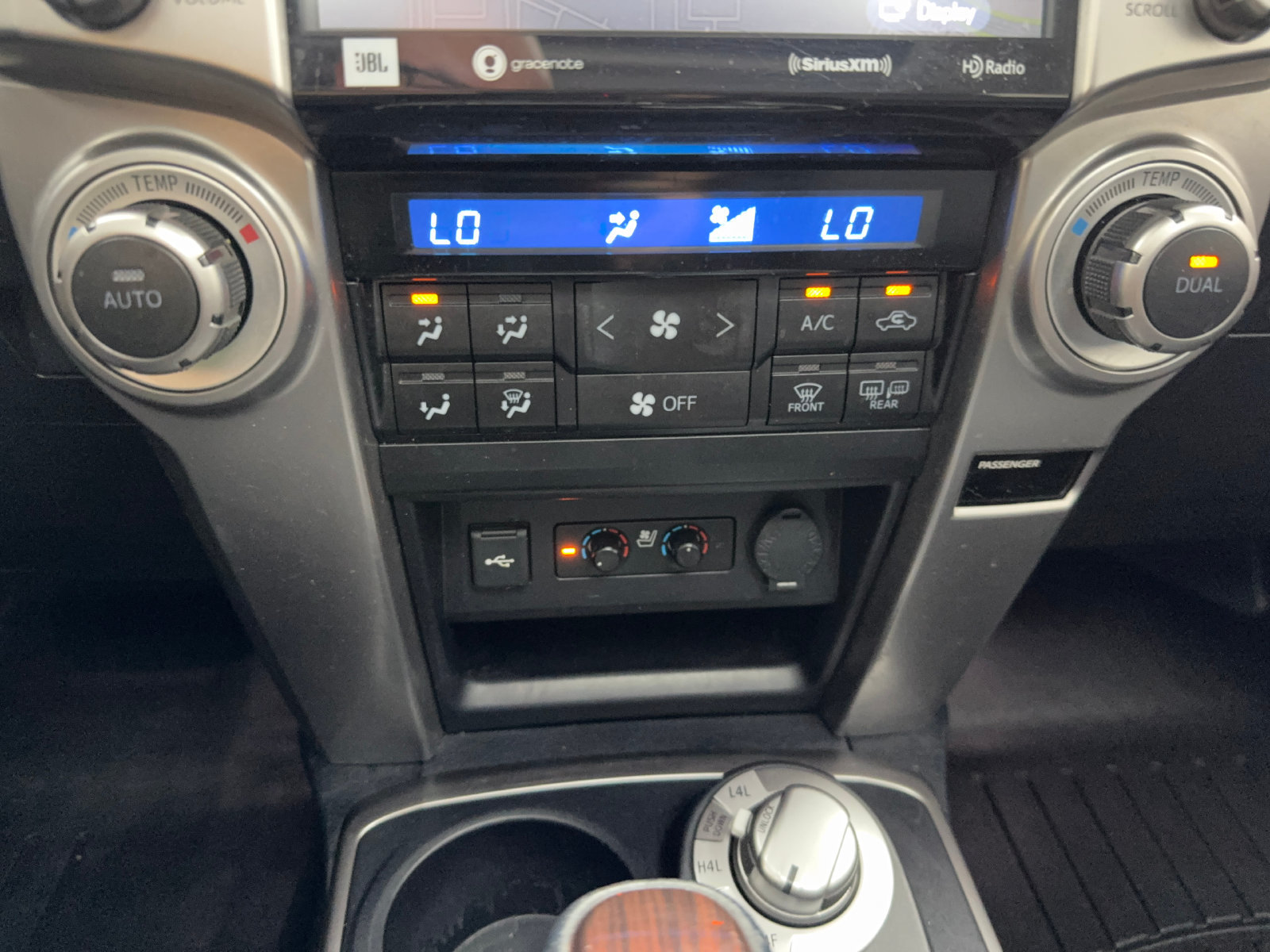 Used 2022 Toyota 4Runner Limited AWD/4WD image 30