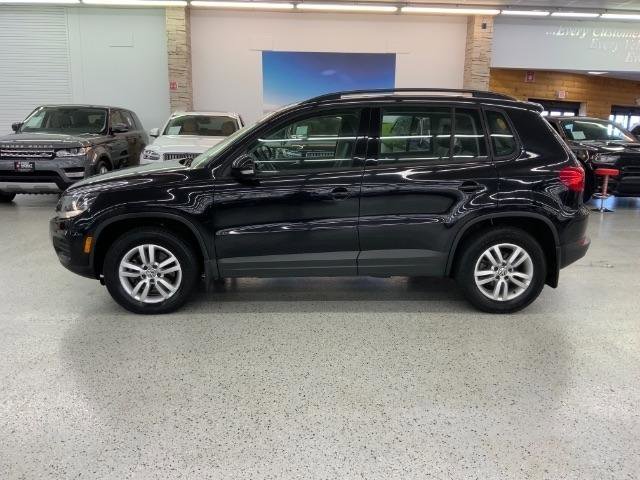 Used 2016 Volkswagen Tiguan S FWD image 9