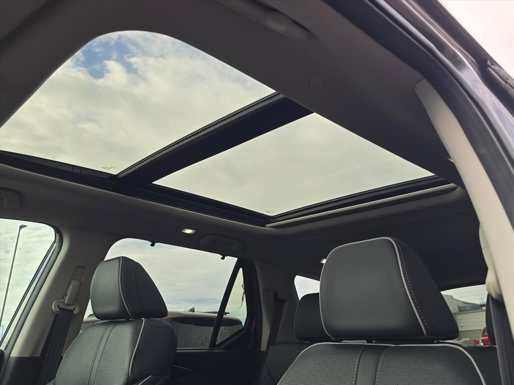 Used 2023 Honda Pilot Elite image 8