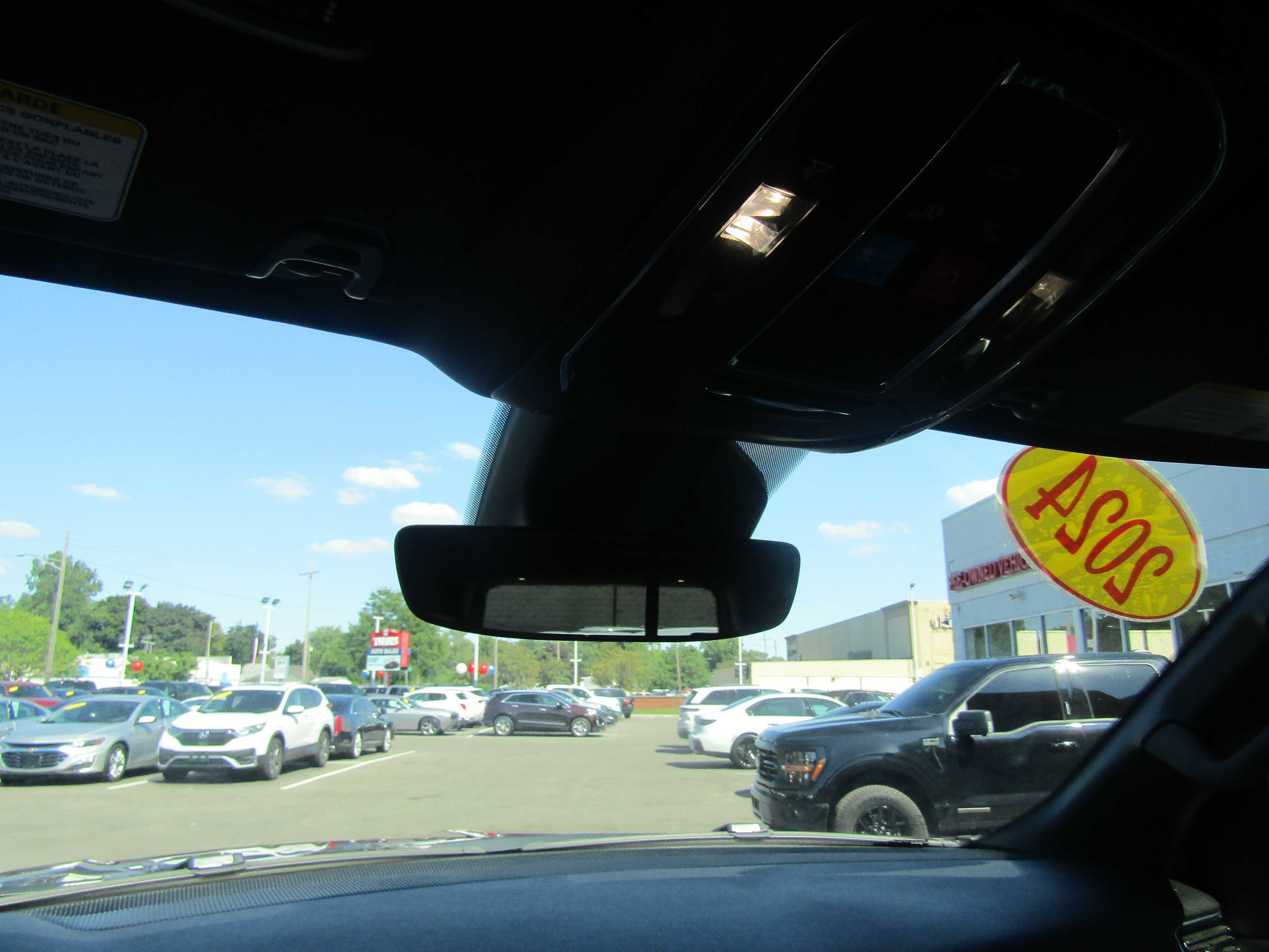 Used 2024 Jeep Wagoneer L Series II w/ Flexible Seating Group image 16