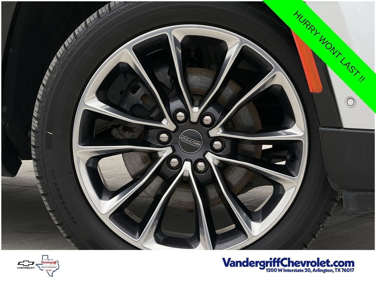 Used 2022 Jeep Wagoneer Series III w/ Premium Group I AWD/4WD image 9