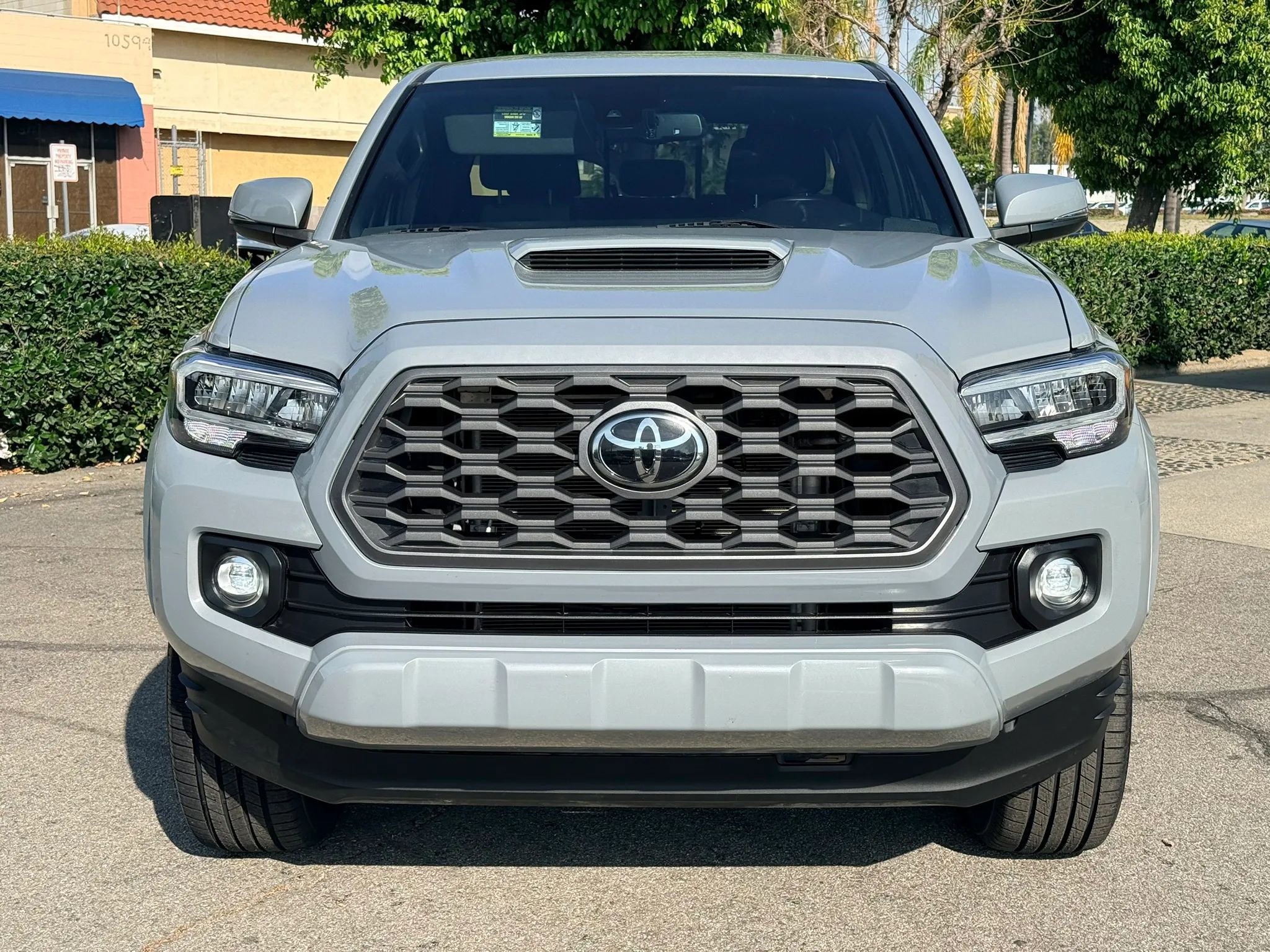 Used 2021 Toyota Tacoma TRD Sport w/ Technology Package image 2