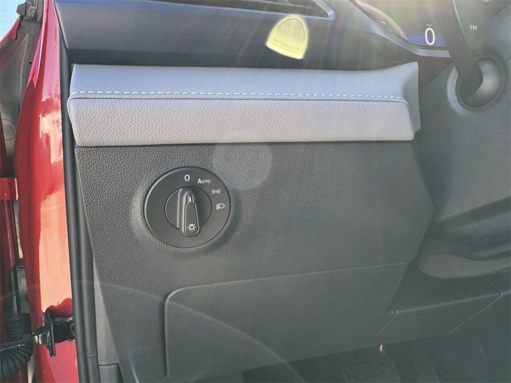 New 2024 Volkswagen Taos SE image 16
