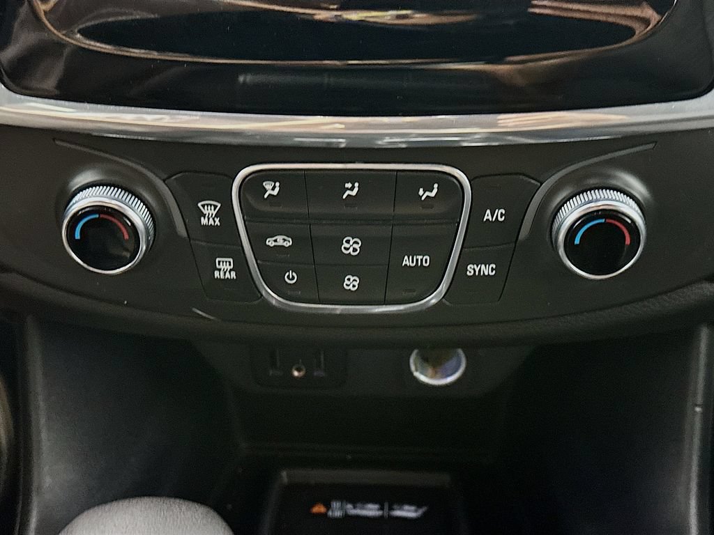 Used 2022 Chevrolet Traverse LT w/ LPO, Cargo Package FWD image 18