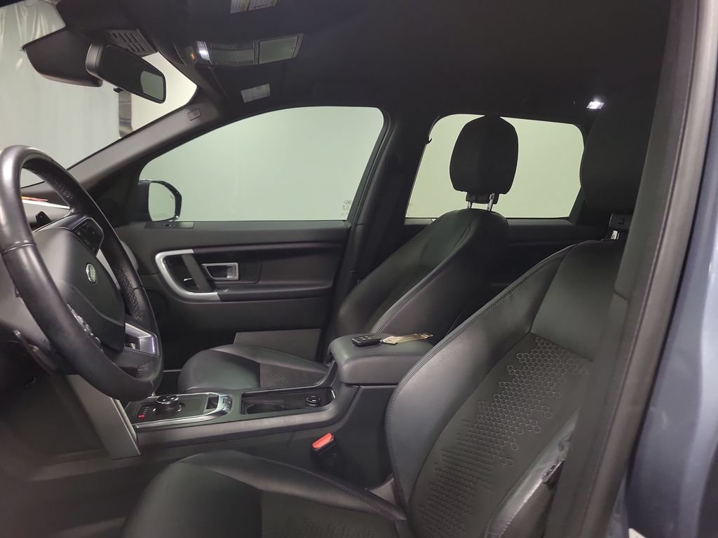 Used 2019 Land Rover Discovery Sport SE AWD/4WD image 16