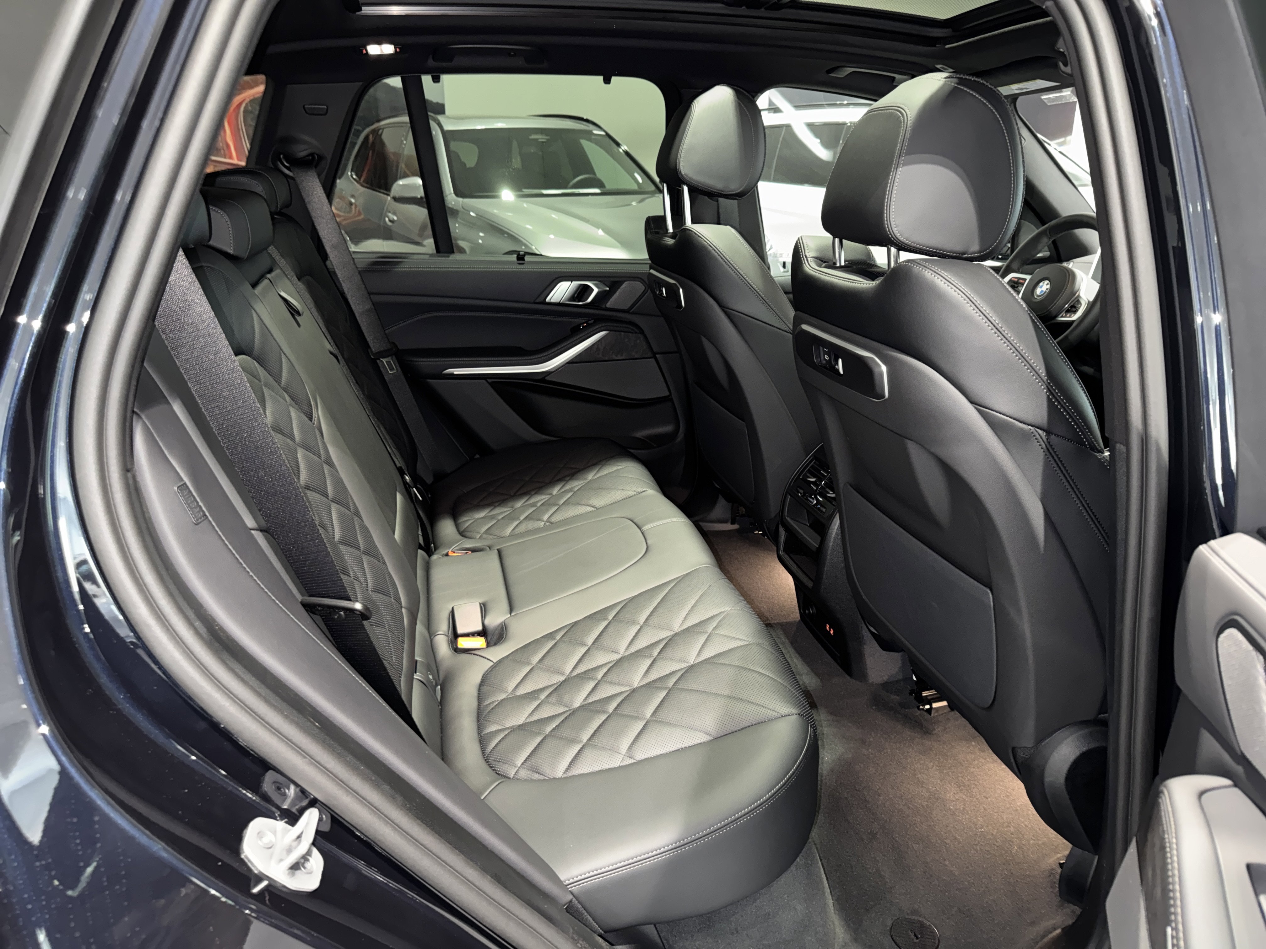 New 2026 BMW X5 sDrive40i w/ Executive Package image 11