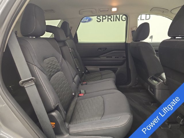 Used 2025 Nissan Pathfinder SV FWD image 12