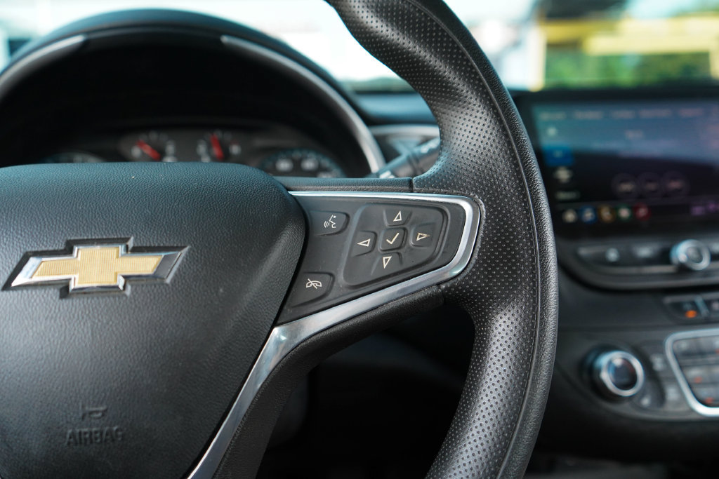 Used 2022 Chevrolet Malibu LT FWD image 28